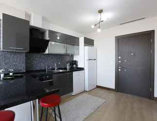 Others 2 Lovely and Central Flat With City View in Atasehir