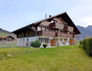 Others 2 Chalet Simmental P-3 Zweisimmen