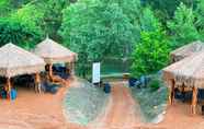 Lainnya 3 Son's Guadalupe Glamping Tent F