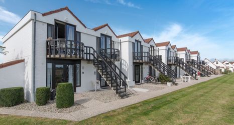 Others 2 Isabelle De Haan in De Haan