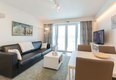 Others 3 Isabelle De Haan in De Haan