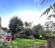 Others 7 Quiet 3 Bedroom House With a Garden in Putney