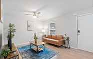 Lainnya 3 Stylish 1BR Near UT Highland Evonify