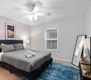 Others 7 Stylish 1BR Near UT Highland Evonify