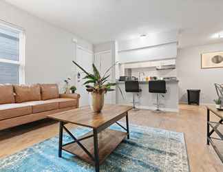 Others 2 Stylish 1BR Near UT Highland Evonify