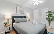 Lainnya 4 Stylish 1BR Near UT Highland Evonify