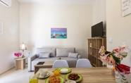 อื่นๆ 2 Aretousa apt Cosy Stay Just 20m From the Beach