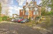 Others 7 Stunning Large 1-bed Apartment in Tunbridge Wells