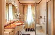 Lain-lain 7 Luxurious Apartment in the Center of Sorrento