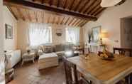 Lainnya 3 Anna Farmhouse Apartment in Wine Resort in Lucca