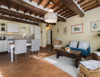 Others 2 Jacopo Farmhouse Apartment in Wine Resort in Lucca