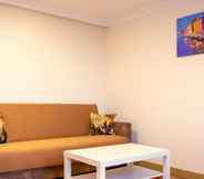 Lain-lain 7 Centrally Located Flat Near Kulturpark Izmir