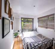 Others 3 Fantastic 2BD House in the Heart of Dulwich