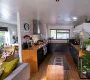 Others 6 Fantastic 2BD House in the Heart of Dulwich