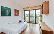 Others 5 Spacious Flat With Balcony Close to the River in Greenwich by Underthedoormat