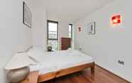 Khác 4 Spacious Flat With Balcony Close to the River in Greenwich by Underthedoormat