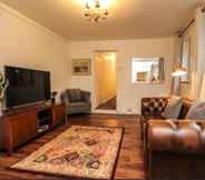Others 2 Charming 2-bed Apartment in Brentwood Free Parking