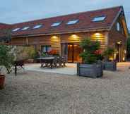 Others 5 Owl Barn in Oxford With 5 Bedrooms and 5 Bathrooms