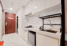 อื่นๆ 5 Comfy And New Studio At Sky House Bsd Apartment
