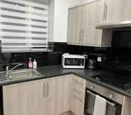 Others 7 Entire Studio apartment - London
