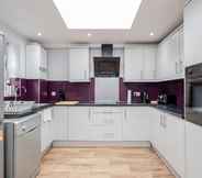 Lainnya 6 TMS Beautiful 4 Bedroom House!dagenham!freeparking