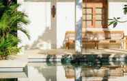 Others 2 Phenominal Beach Villa Set In 20 Acres With Floodlit Tennis Court