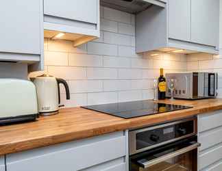 Others 2 Stunning 2-bed Apartment in Purley - Croydon Gem