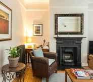 Others 2 Delightful 1BD Flat in the Heart of Barnes Village