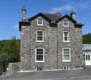 Others 2 Llys Aeron Guest House