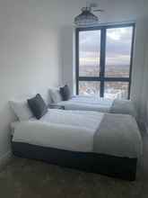 Lainnya 4 Beautiful 2 Bed Penthouse With Balcony Views LDN