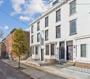 Others 5 Fancy Renovated Townhome in University City that has it all