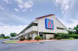 Motel 6 Kansas City, MO, Rp 1.276.897