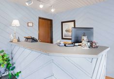 Others 2 Knights Inn Mackinaw City