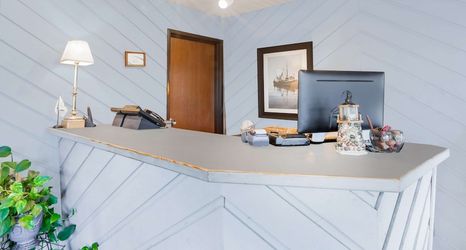 Others 2 Knights Inn Mackinaw City