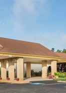 Imej utama Days Inn & Conf Center by Wyndham Southern Pines Pinehurst