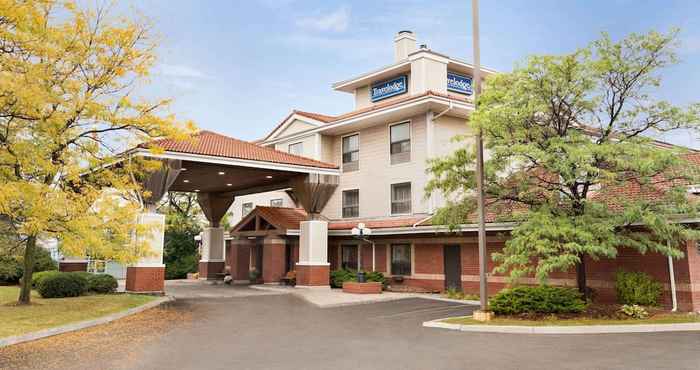 Others Travelodge by Wyndham Oshawa Whitby