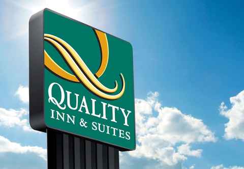 อื่นๆ Quality Inn & Suites