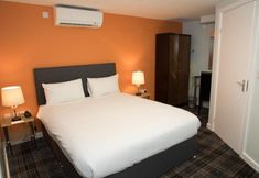 Others 7 The International Hotel