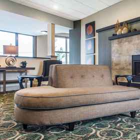 Lobby1Quality Inn Geneseo,利文斯顿县飯店