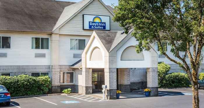 Others Days Inn & Suites by Wyndham Vancouver