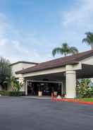 Imej utama Howard Johnson Hotel&Conf Cntr by Wyndham Fullerton/Anaheim