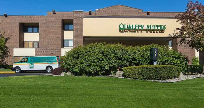 Lain-lain Quality Suites Lansing