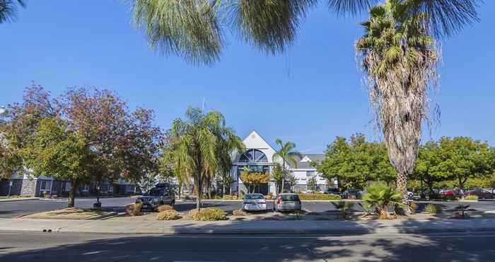 Khác Quality Inn Fresno Yosemite Airport