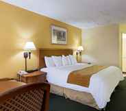 Khác 4 Days Inn & Suites by Wyndham Williamsburg Colonial