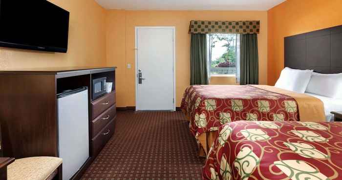 Others Days Inn by Wyndham Queensbury/Lake George