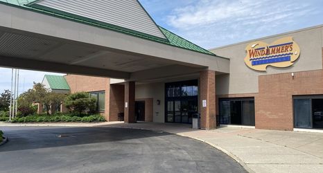 기타 2 Clarion Hotel Conference Center on Lake Erie