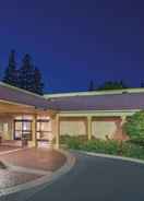 Imej utama Howard Johnson by Wyndham Sacramento Downtown