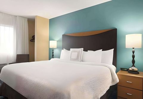 Others Dubuque Inn & Suites