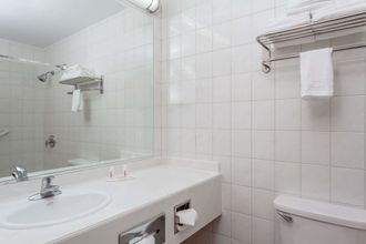 其他 4 Days Inn by Wyndham Woodbury Long Island