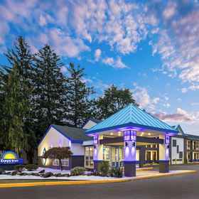 Primary image 1 Days Inn & Suites by Wyndham Albany, Khách sạn Sân bay Quốc tế Albany